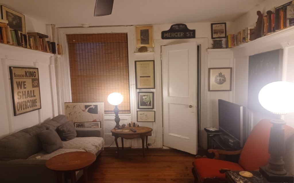 image_0