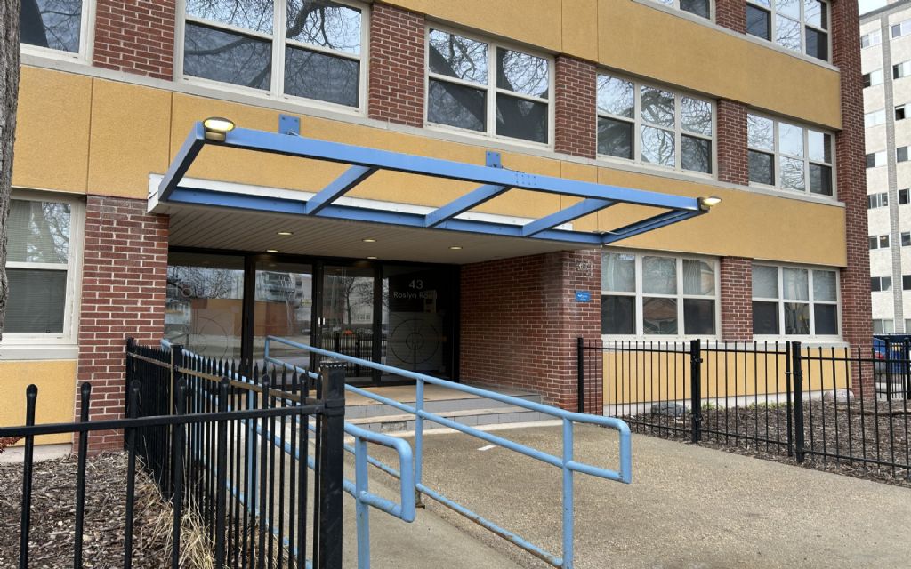 image_0