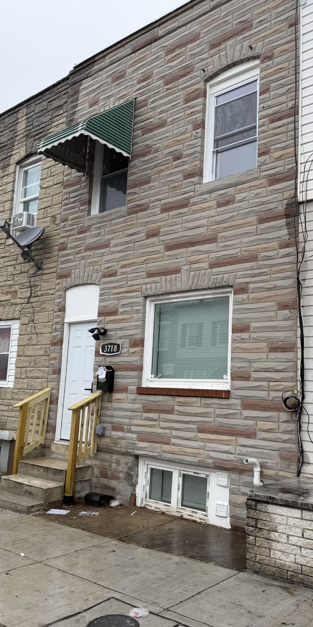 image_0