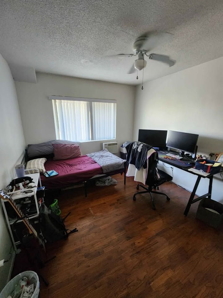 image_0