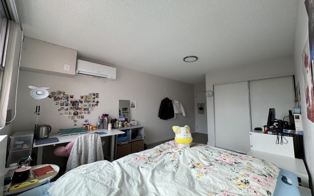 image_0