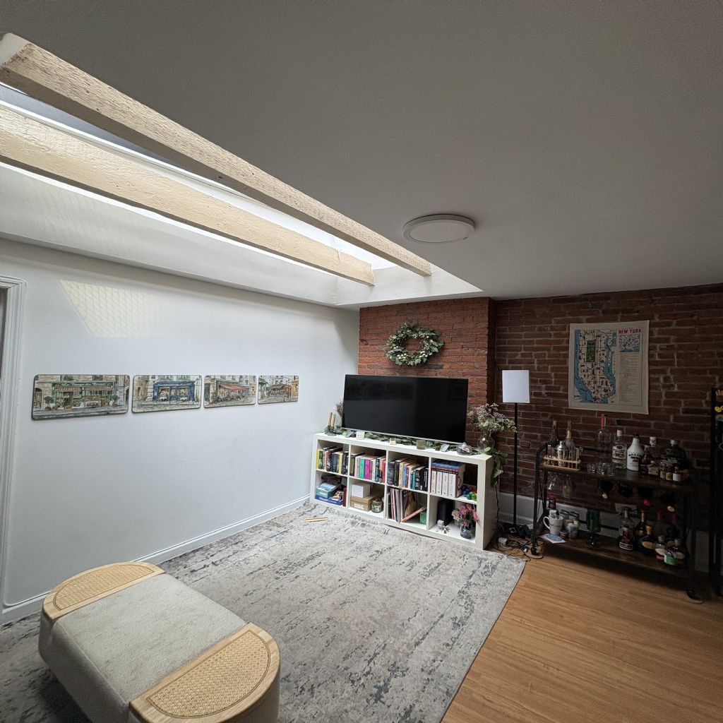 image_0