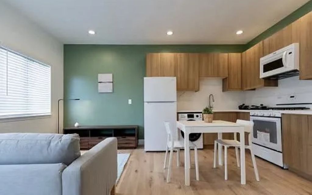 image_0