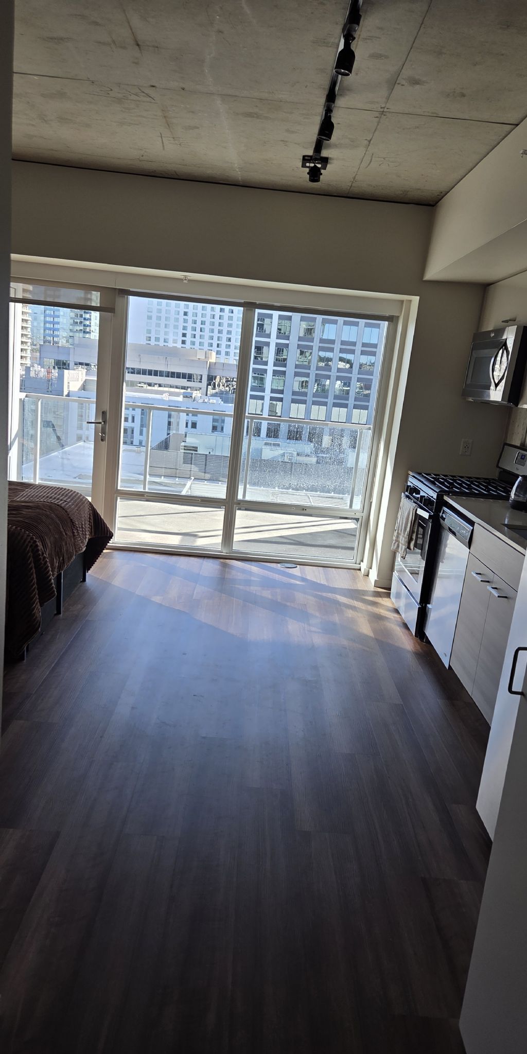 image_1