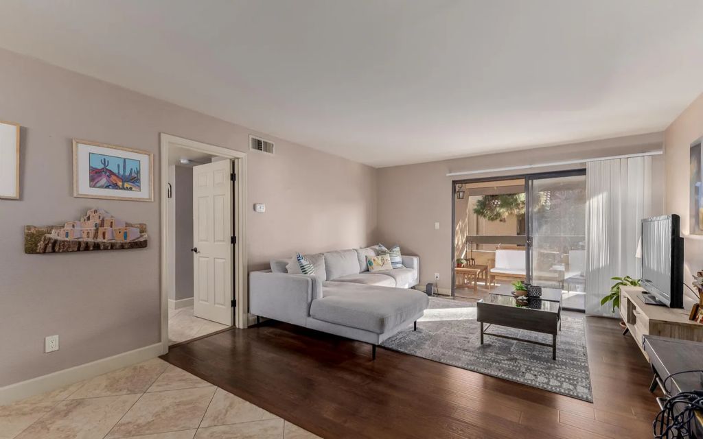 image_0