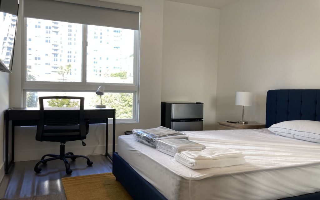 image_0