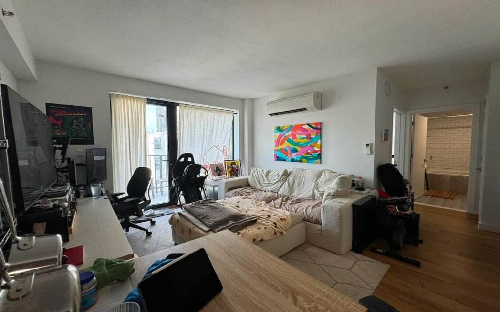 image_0