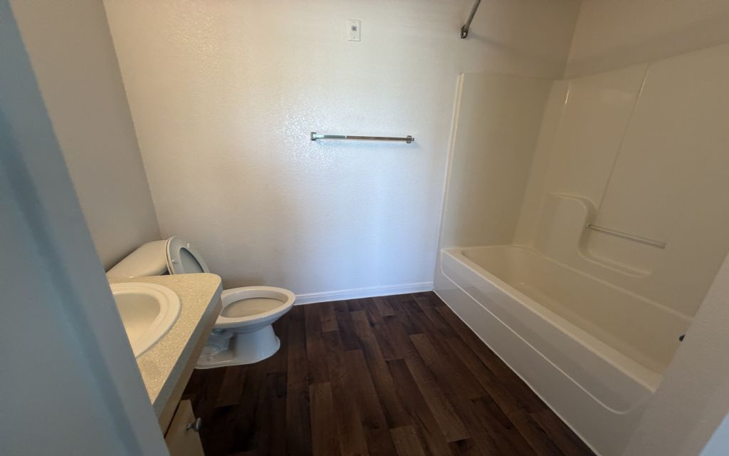 image_0