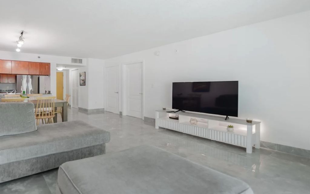 image_0