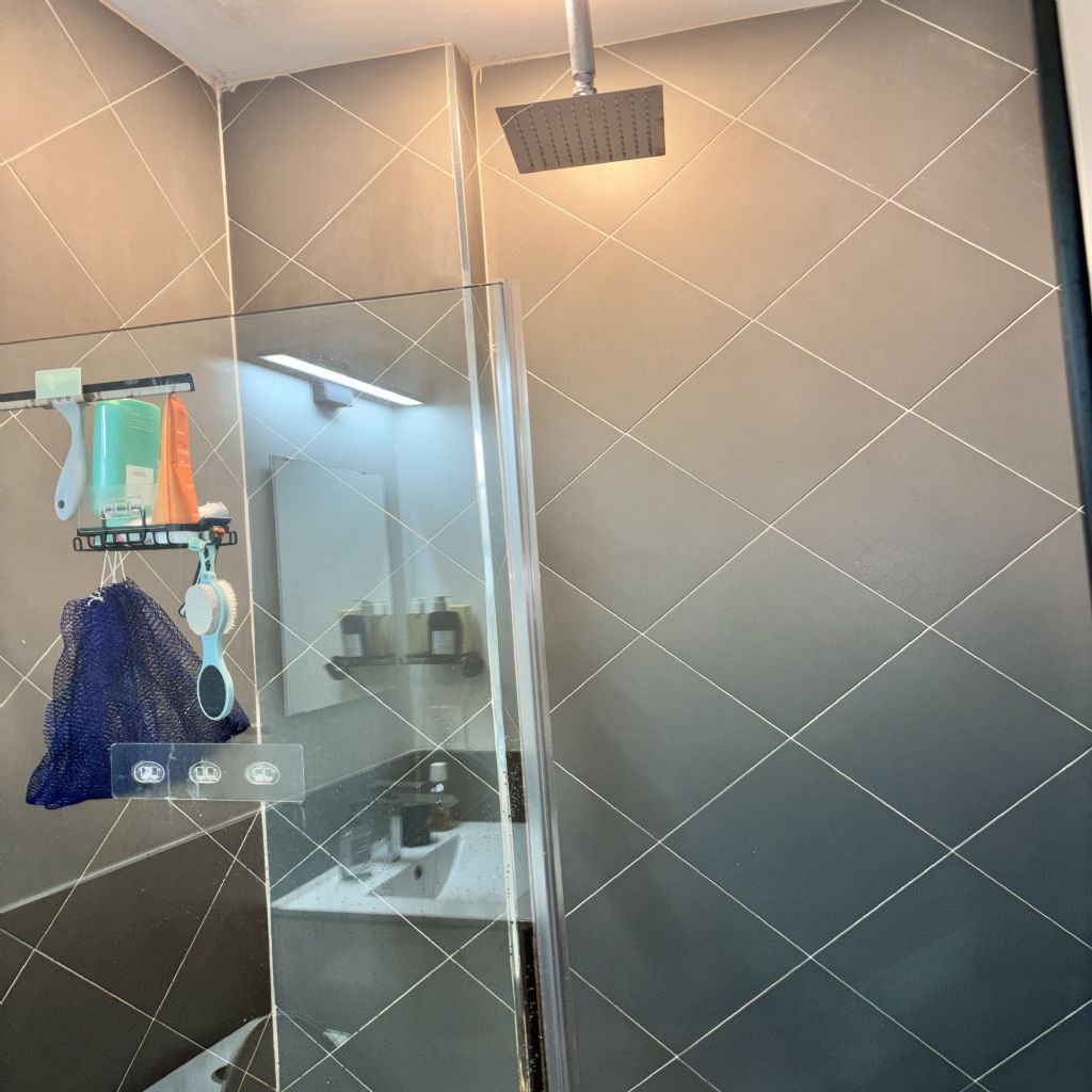 image_0